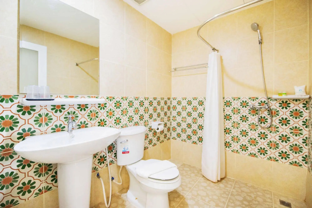 Le Hua Hotel