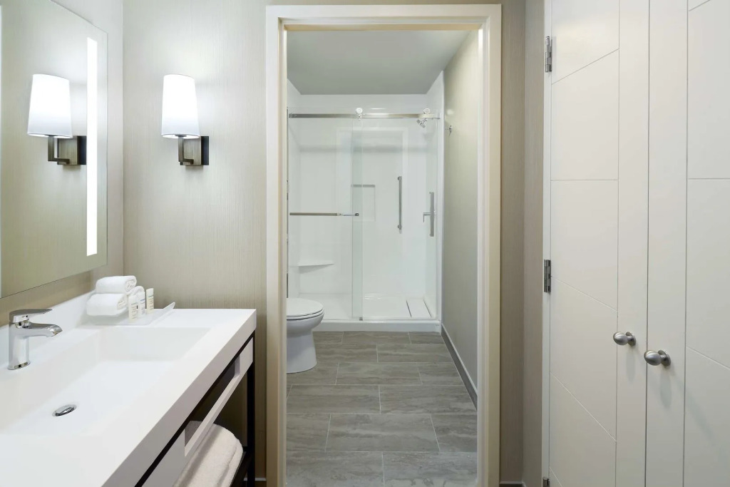 Hilton Garden Inn Montreal Midtown, Quebec, Canada