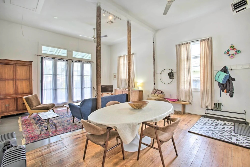 Half-Mi to French Quarter: Rustic NOLA Home