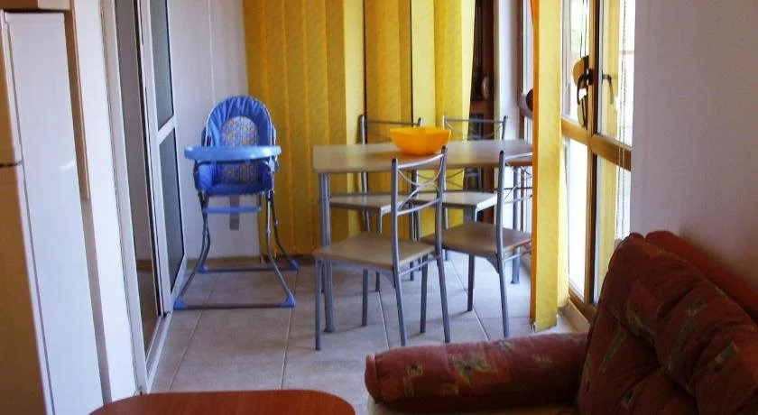 Lucky Beach Apartments