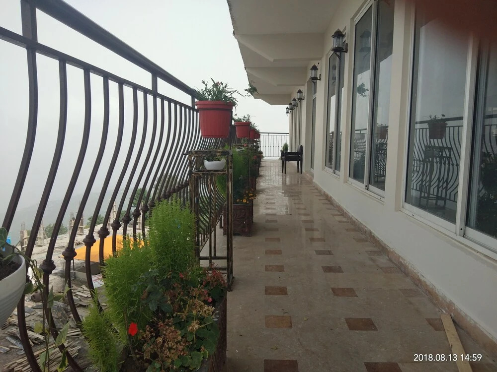 S Chalet Bhurban