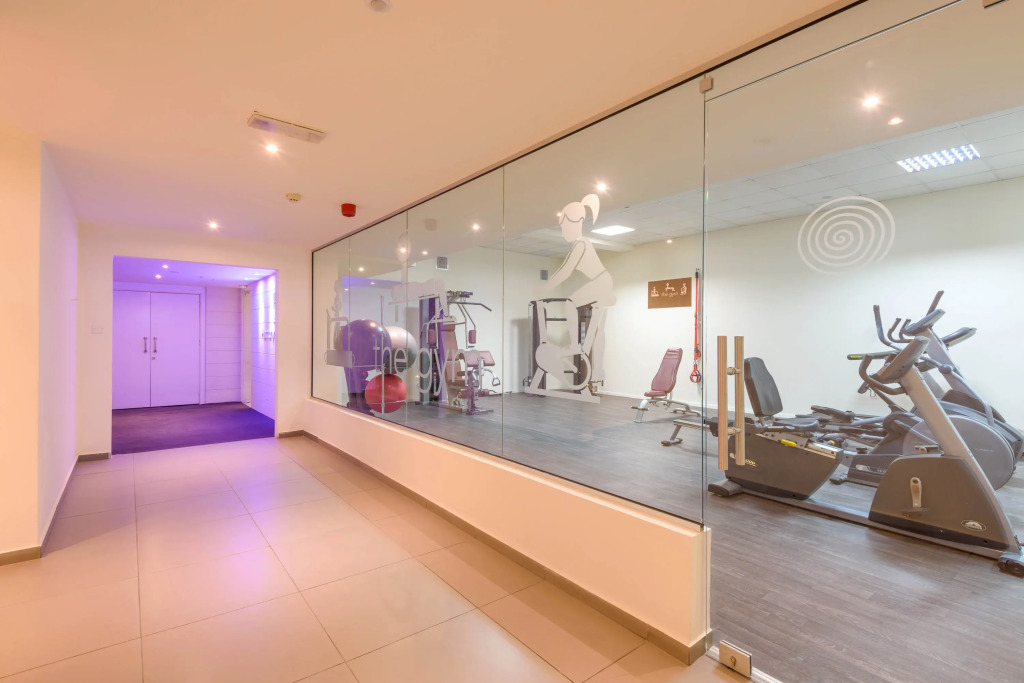 Melpo Antia Hotel & Suites