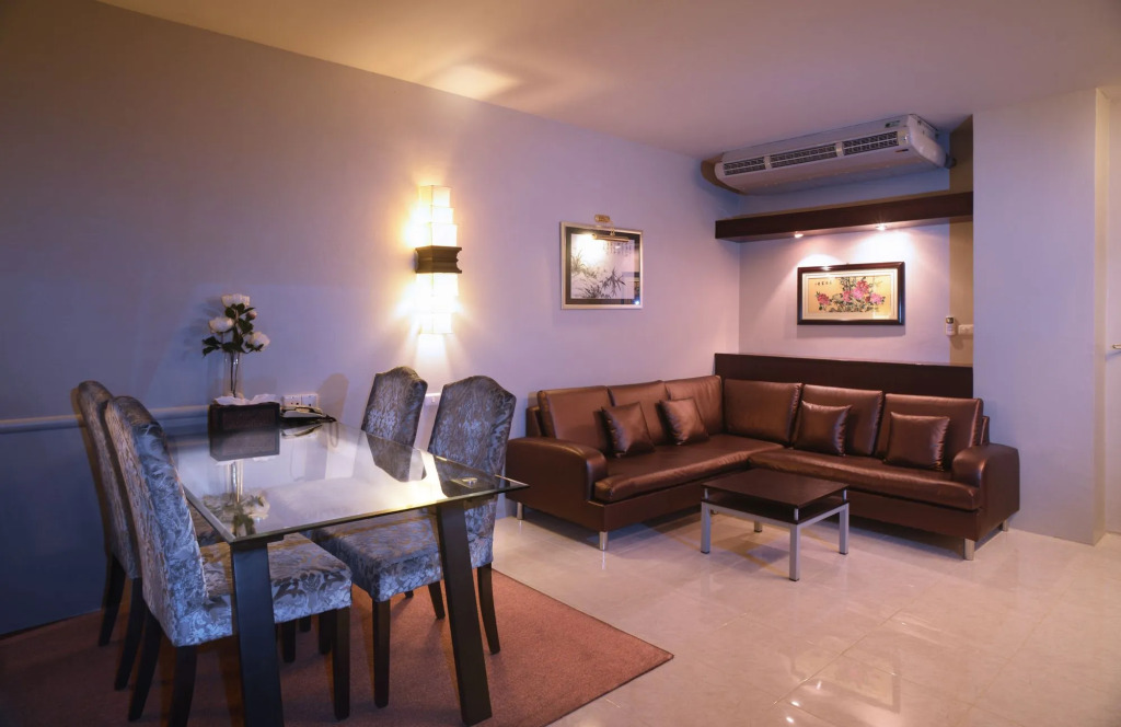 Sino House Phuket Hotel - SHA Plus