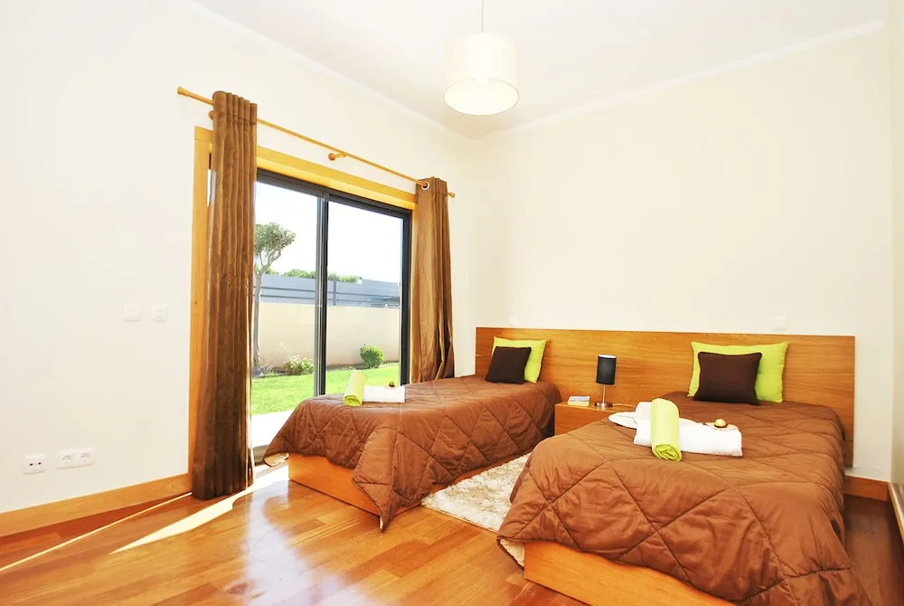 Villa Paraty - Piscina e BBQ, perto da Strip - Albufeira