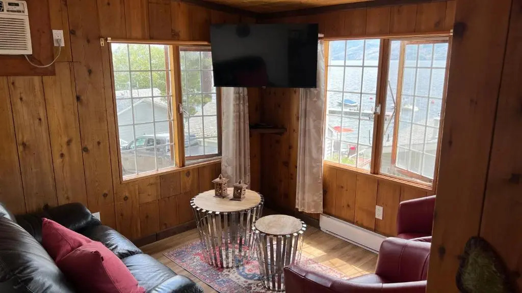 Peachland Beach Resort