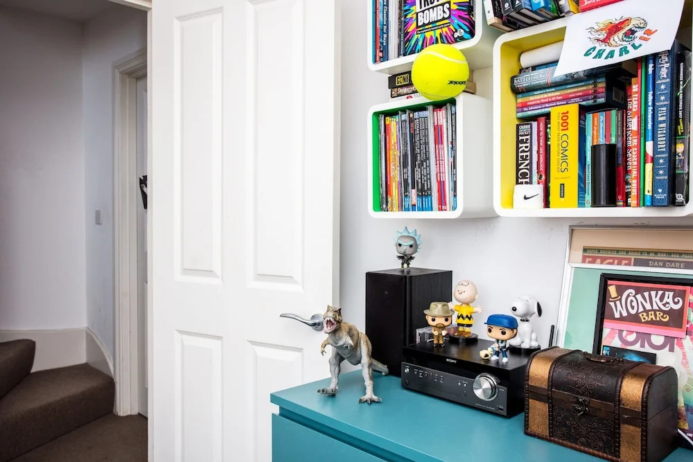 Wonderful 4 Bedroom Home In Kensal Rise