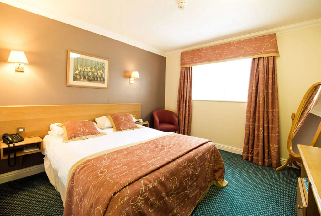 Holt Lodge Hotel