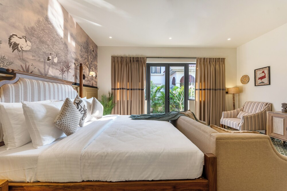 ELIVAAS Casa Bonita 4BHK Villa With Pool