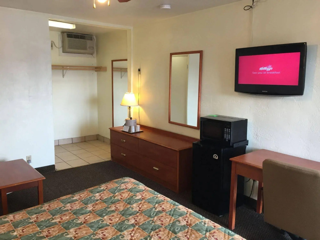 Budget Inn & Suites Colby