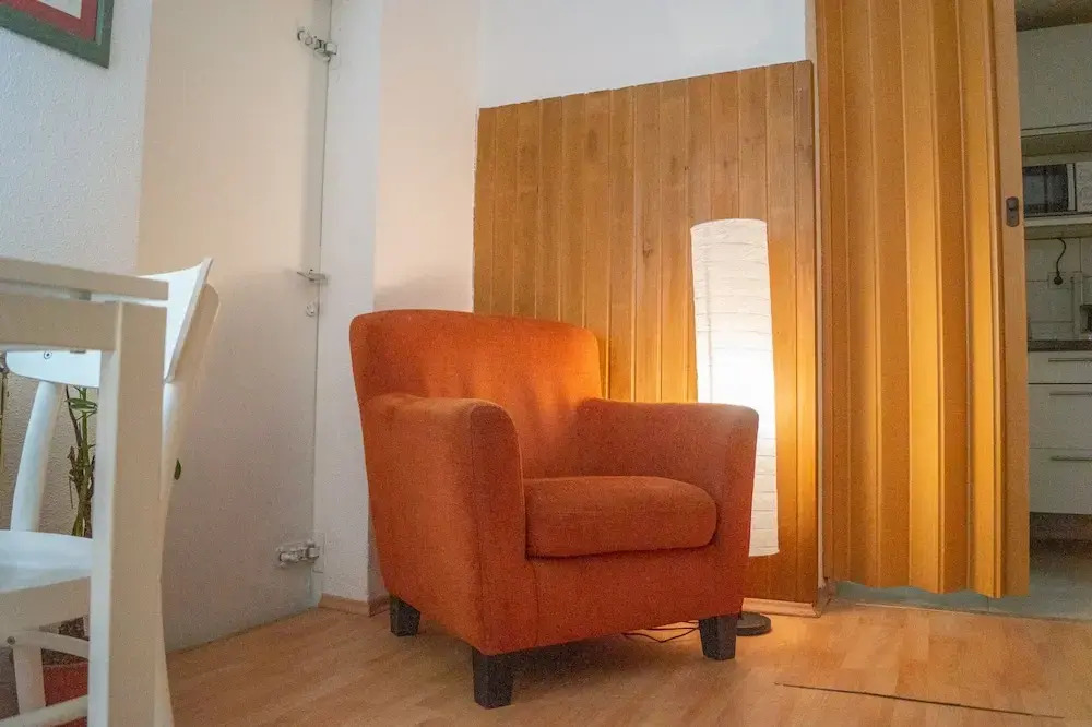 Timeless 2BR Near Downtown