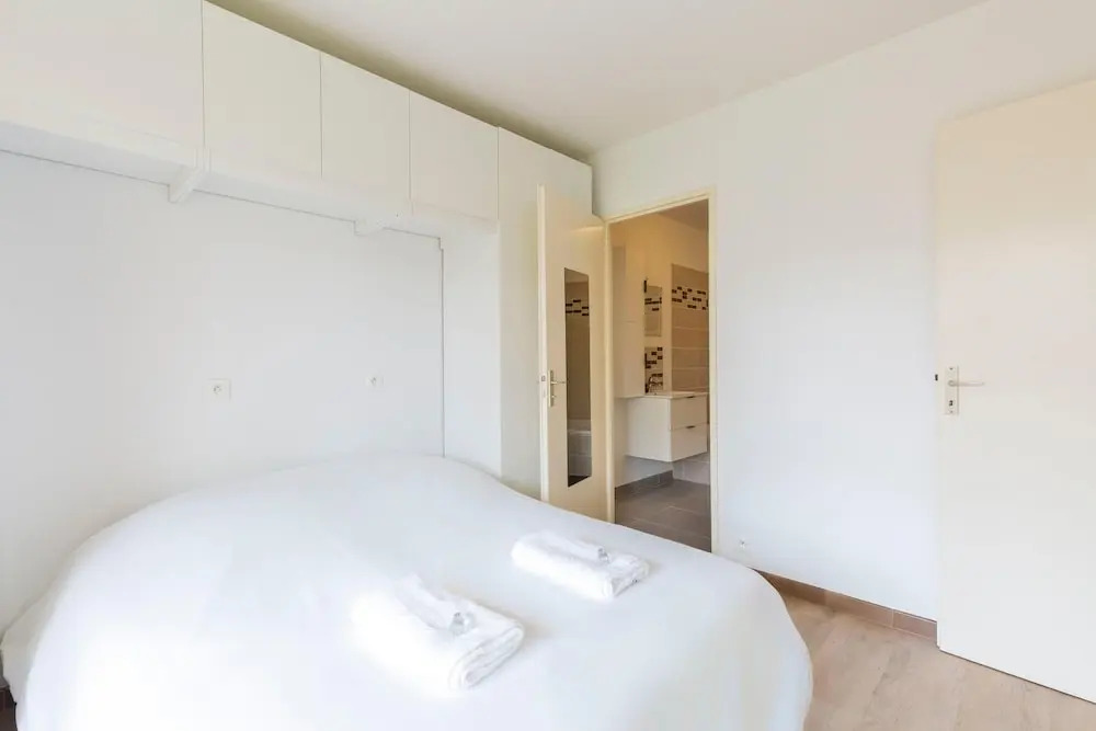 Superb 2 bedrooms flat for 4 people in residence, swimming pool, parking