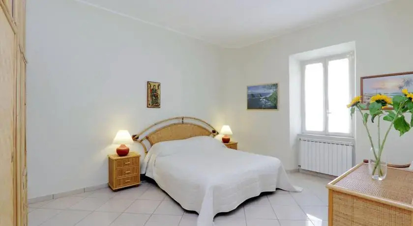 Alba Halldis Apartment