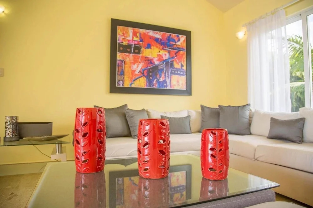 Private Villa! All Bedrooms /w TVs and in Livingroom