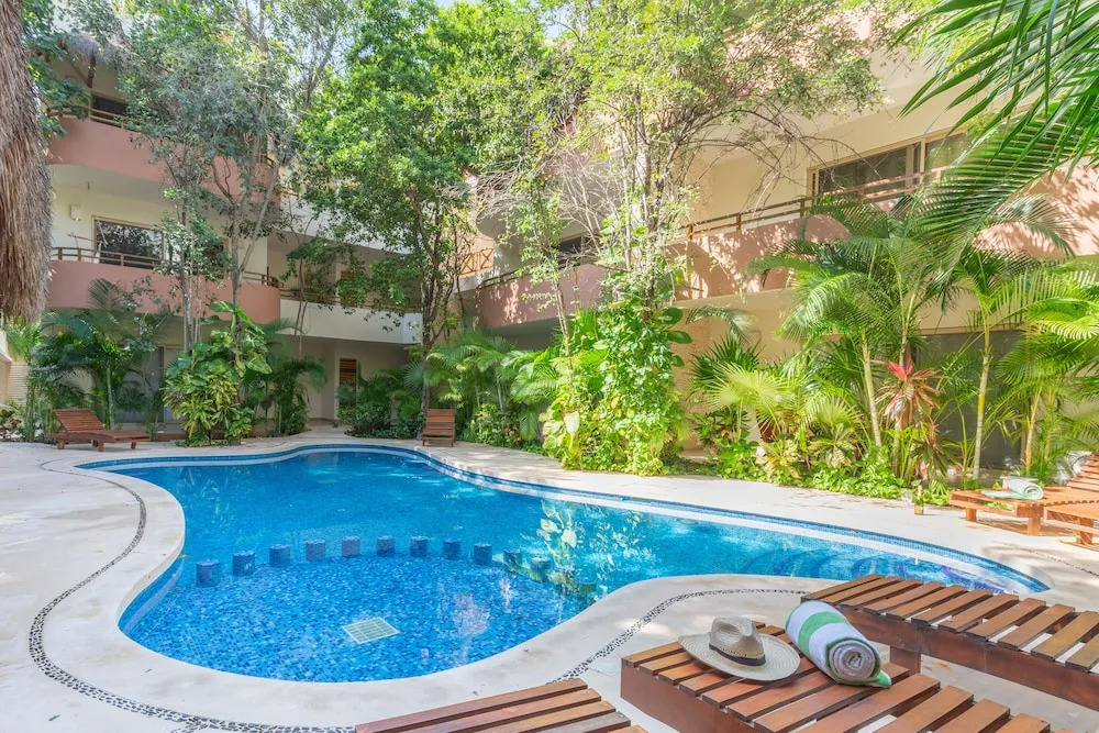 Secret Garden Oasis 3BR Penthouse