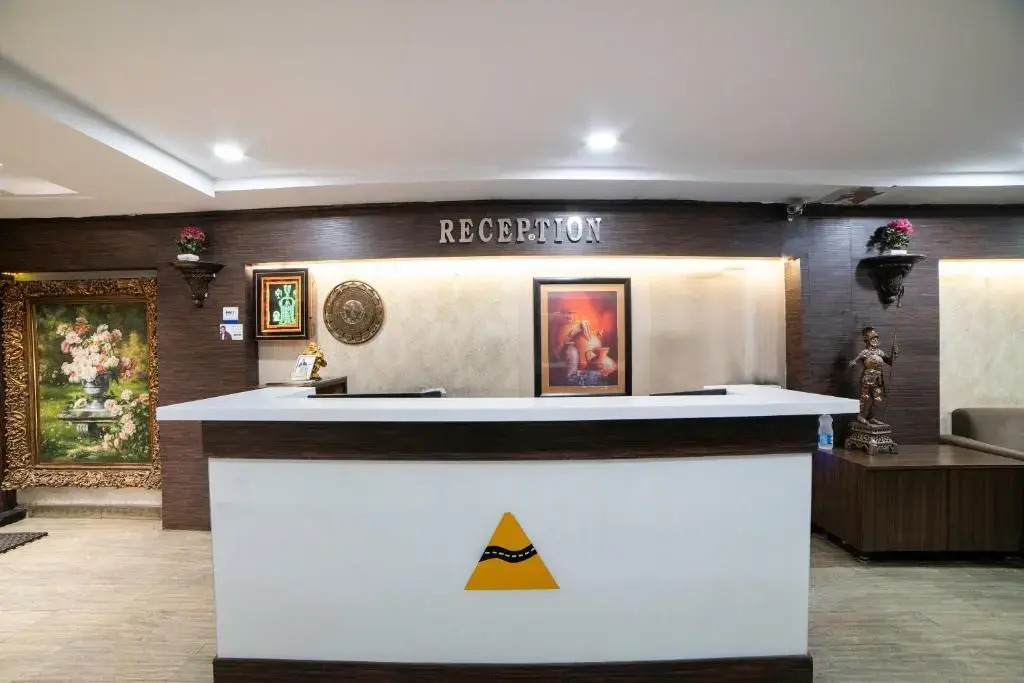 Highway Grand Residency