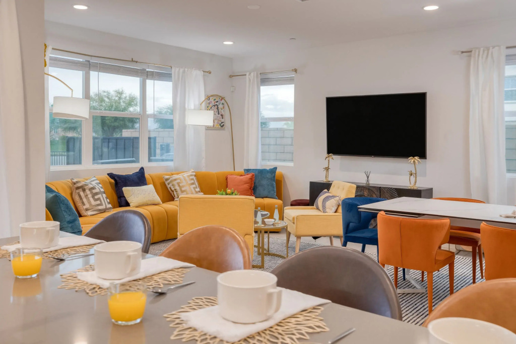 Sunburst by Avantstay Lakefront + Mountain Views