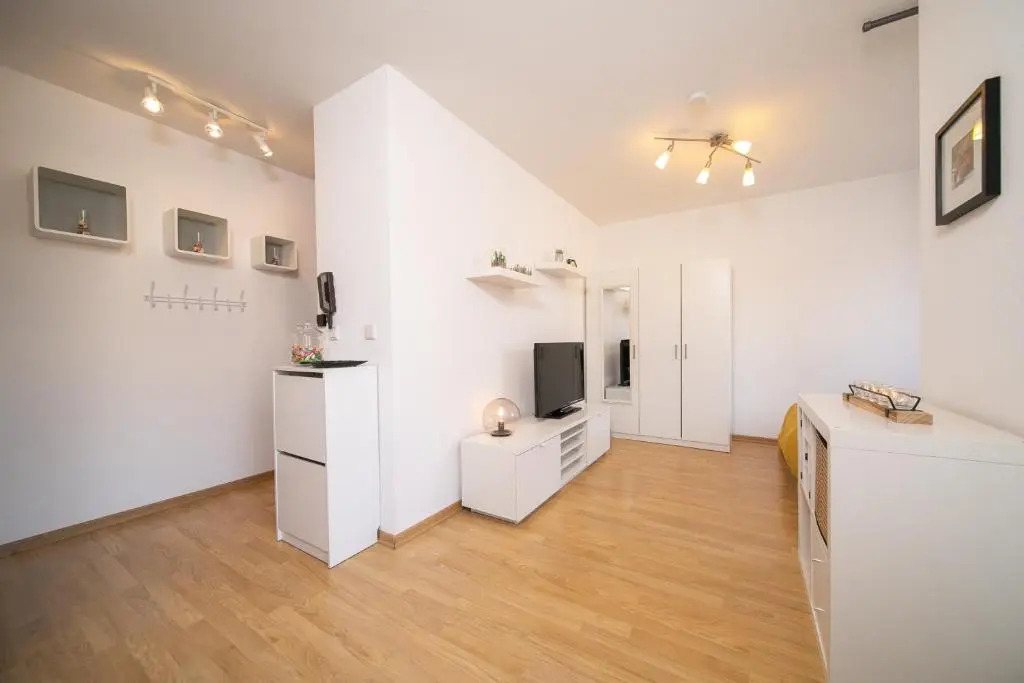 Studio Shiny - Zentral mit Balkon - Messe - Küche