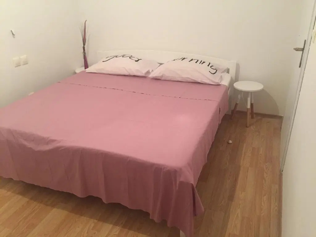 Apartment Violet