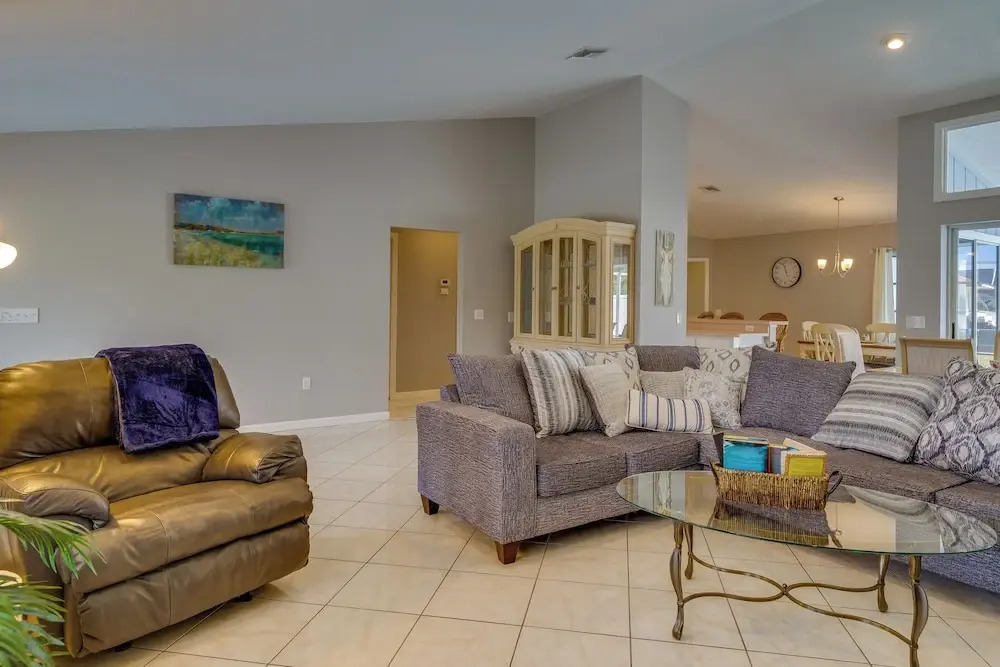 Port Charlotte Home w/ Pool - 8 Mi to Beaches!