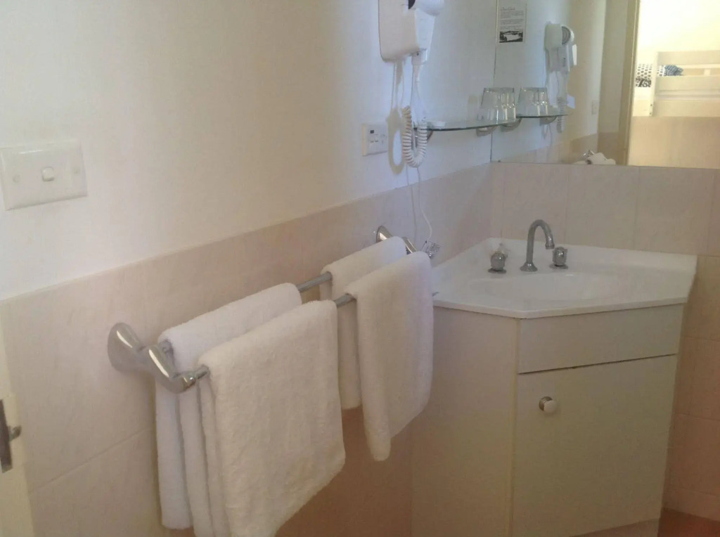 Bogong Moth Motel