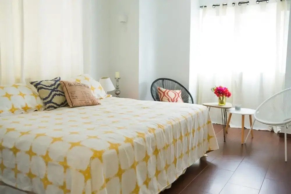 Deluxe Suite Deluxe Suite - Kitchenette- Walk to Marriott Beach