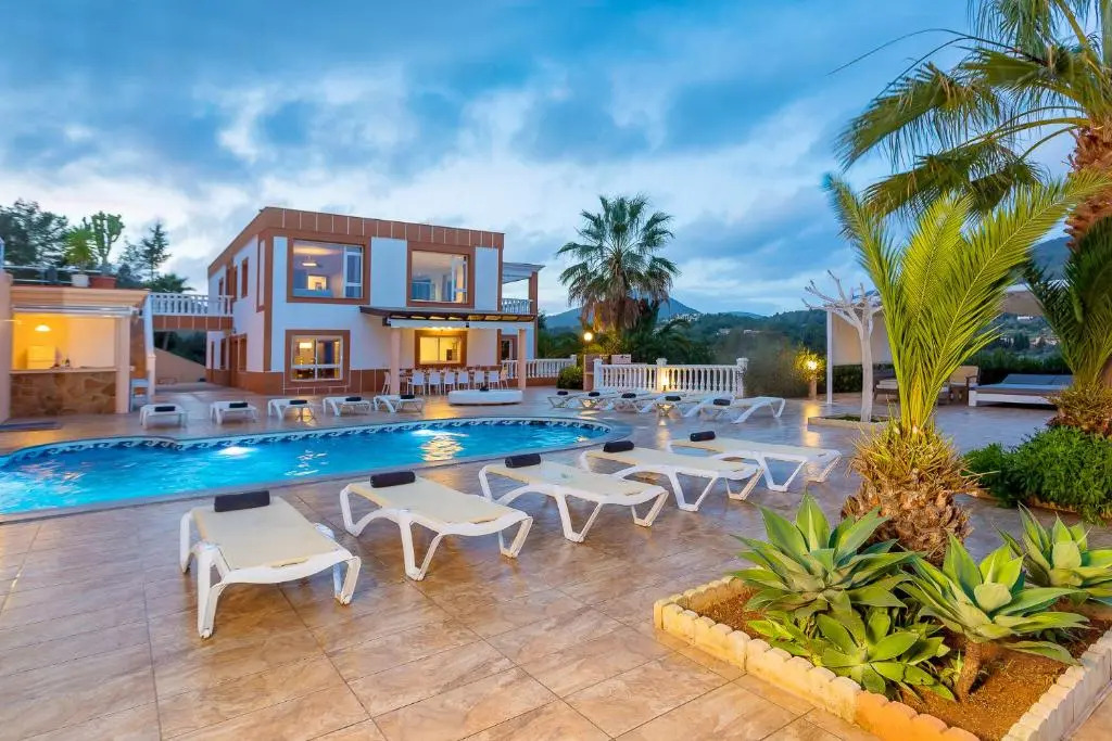 Large Villa near Ibiza Town Sleeps 22