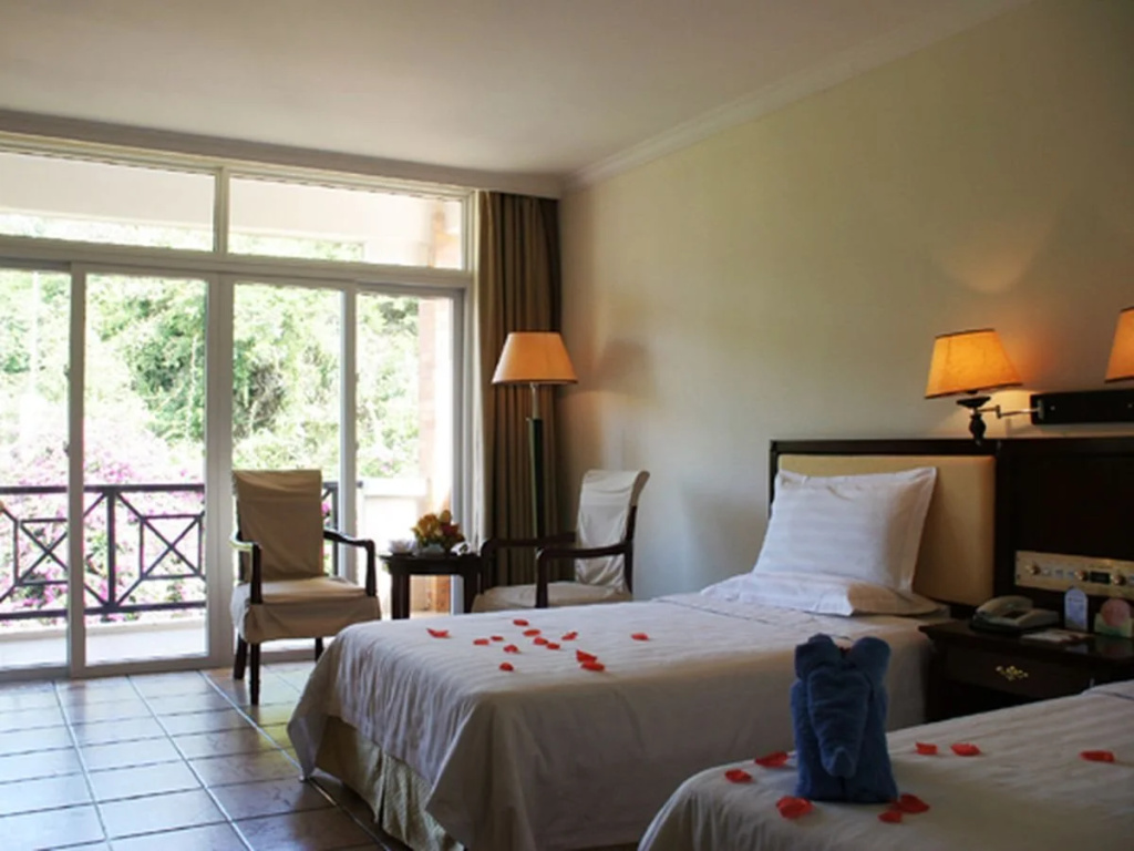 Huandao Beach Hotel