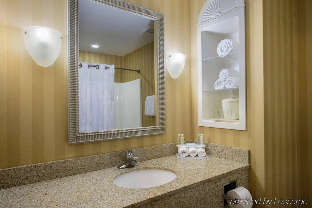 Holiday Inn Express Hotel & Suites Chester by IHG