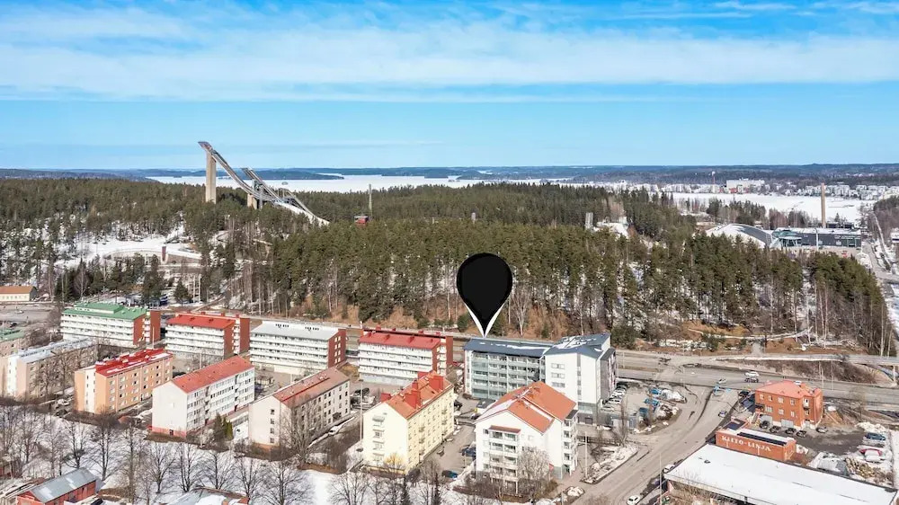 1BR Apt with Sauna - Balcony - Parking