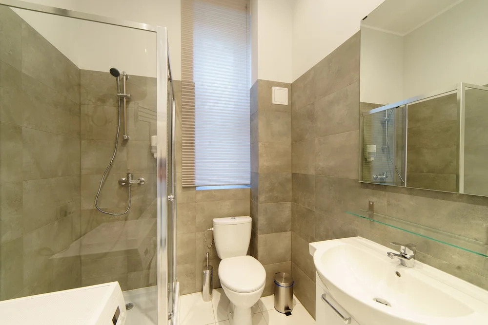 1 Night In Poznan - Matejki Apartments