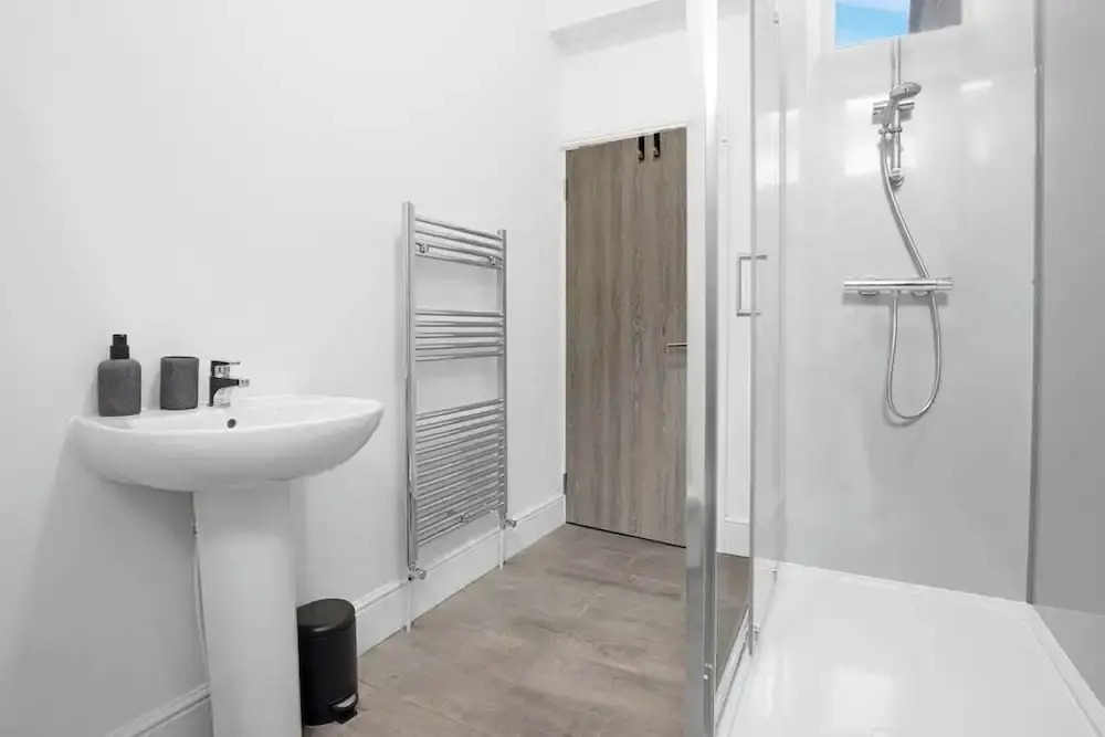 Stadium View Family & Group 3-bed Retreat