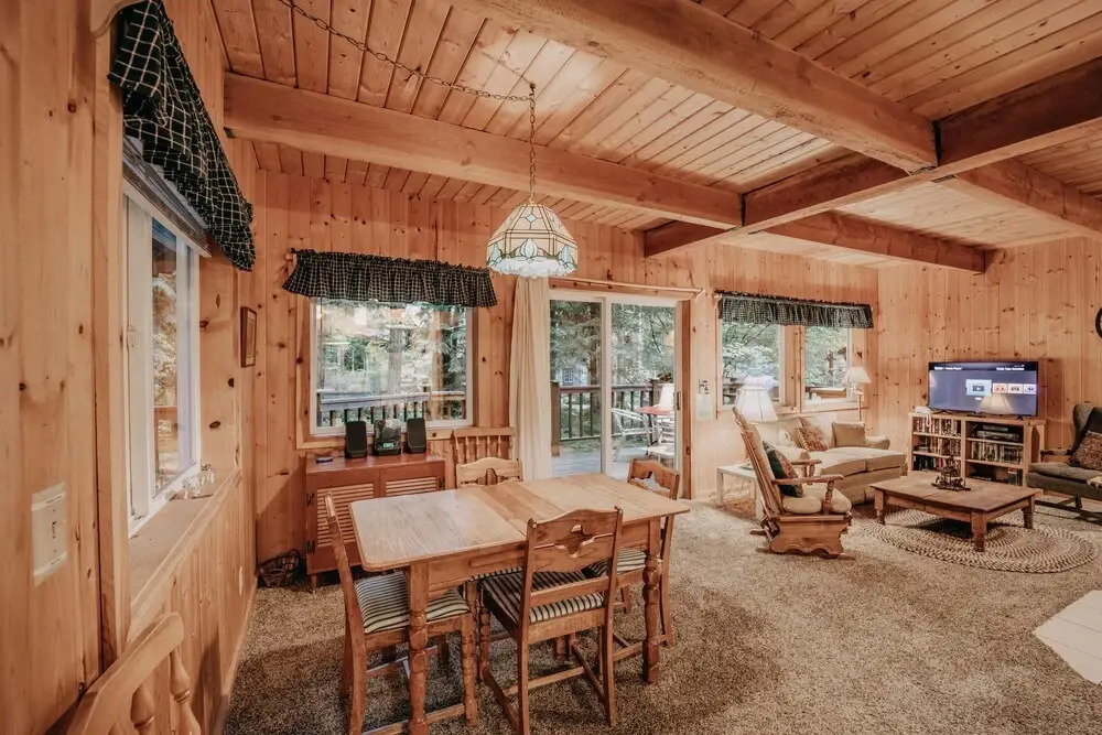 Baker Rim Cabin 32 - Cute, Private, 2-story Family Cabin