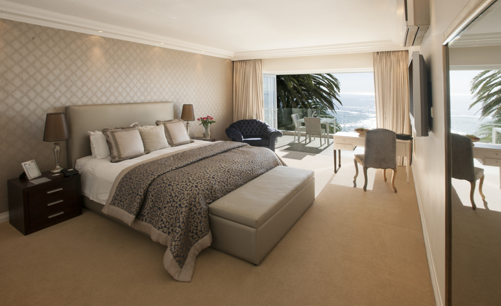 The Clarendon - Bantry Bay