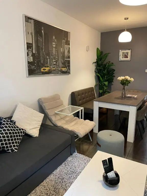 Modern apartment with garden in Antwerp, 10min from City center