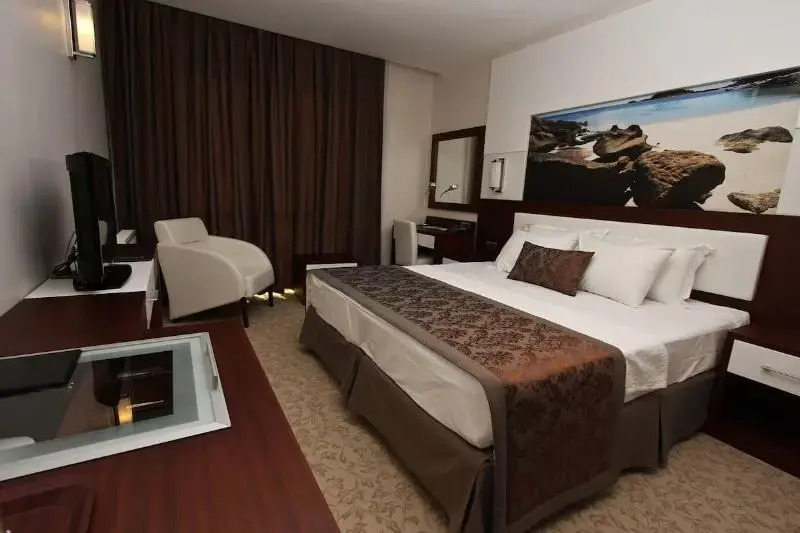 Tuna Hotel
