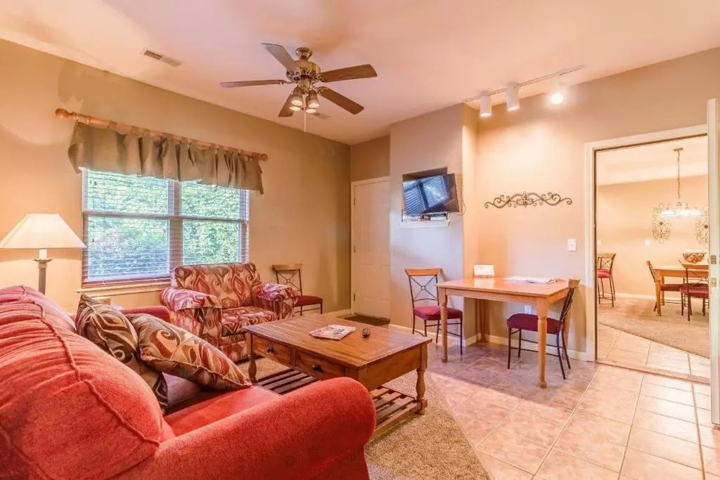 Pool Hot Tub Free Wi-Fi Close to Silver Dollar City SBCOA2