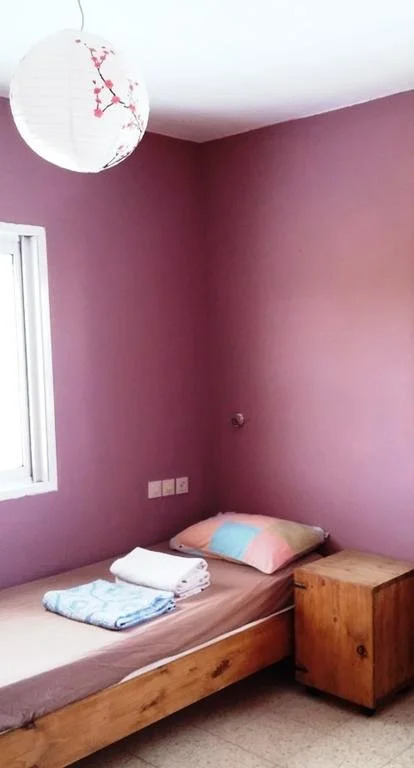 Chen's Holiday Home: Women Only