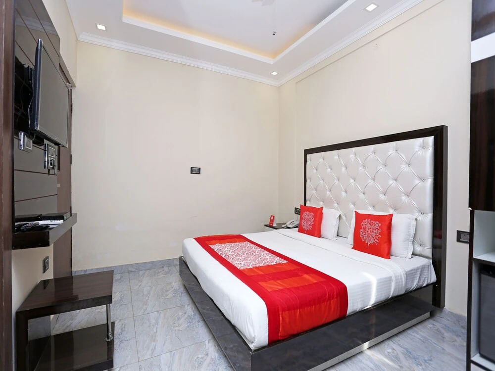 Townhouse OAK Hotel Arnavya