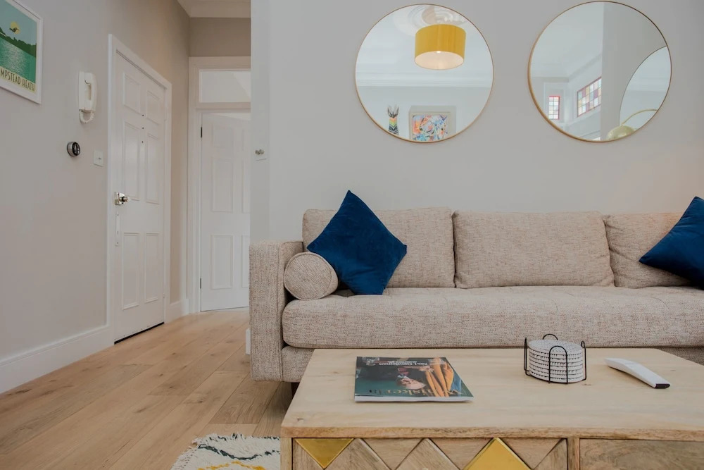Modern 3 Bedroom Flat in West Hampstead