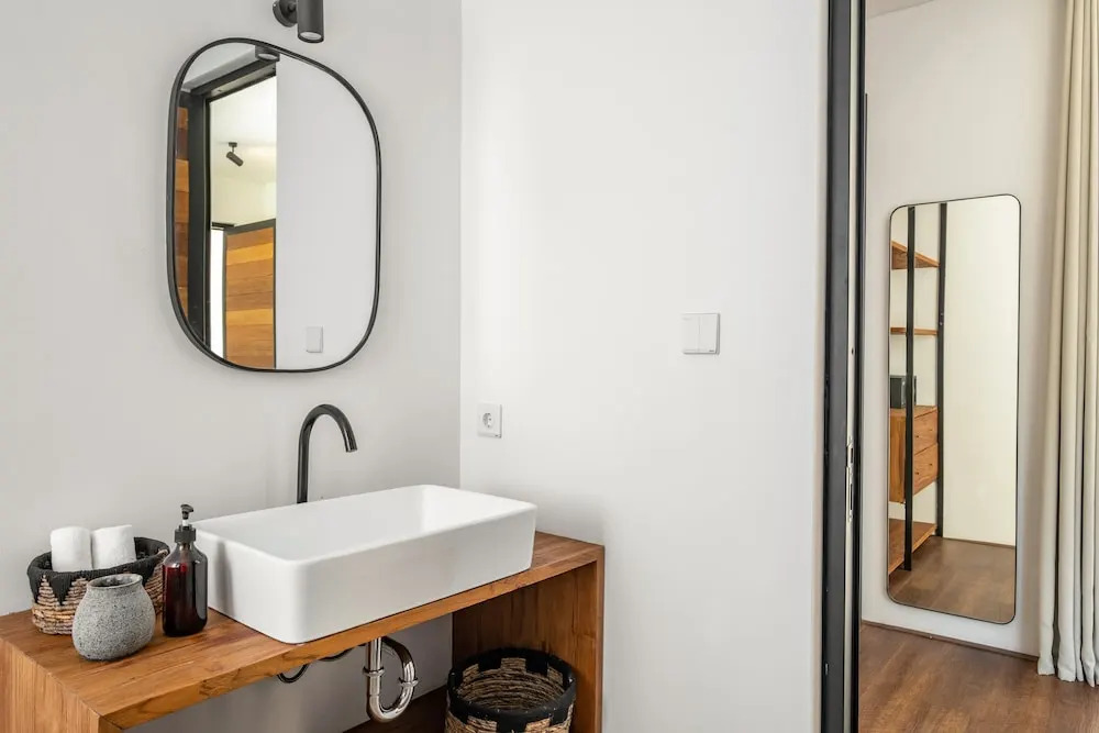 Modern 3 Bedrooms Villa Myla By OriVista, Pool-Netflix-Wifi