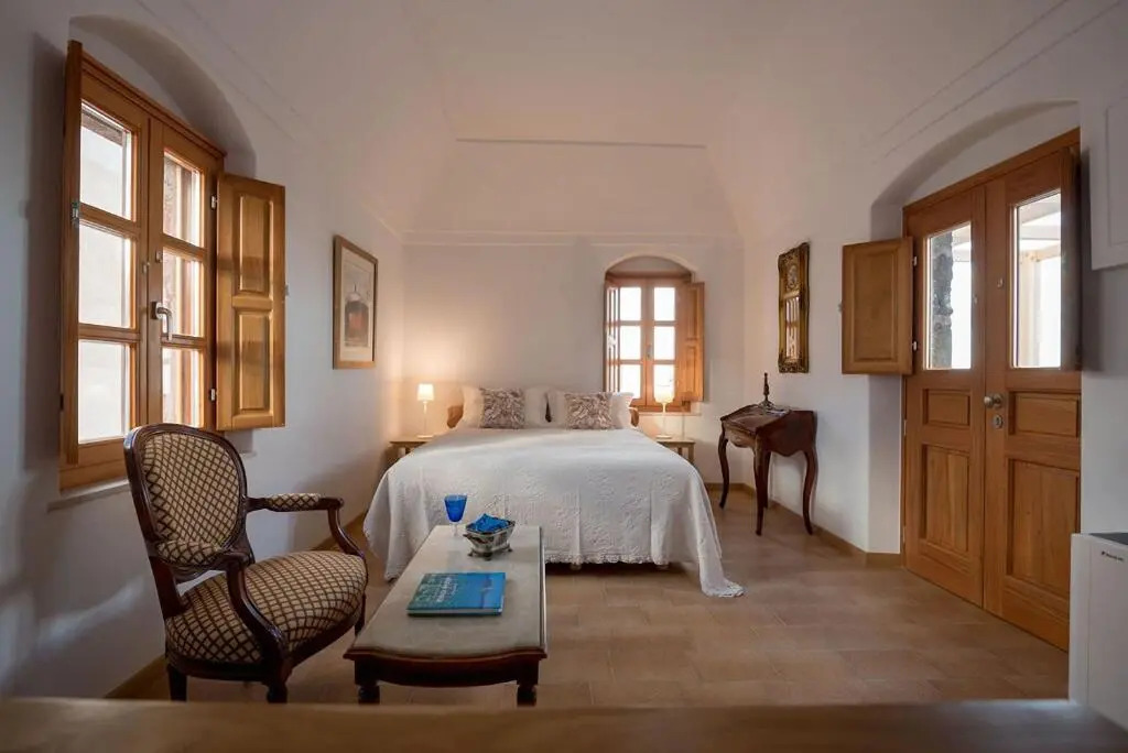 Casasantantonio 18th Century Luxury Mansion