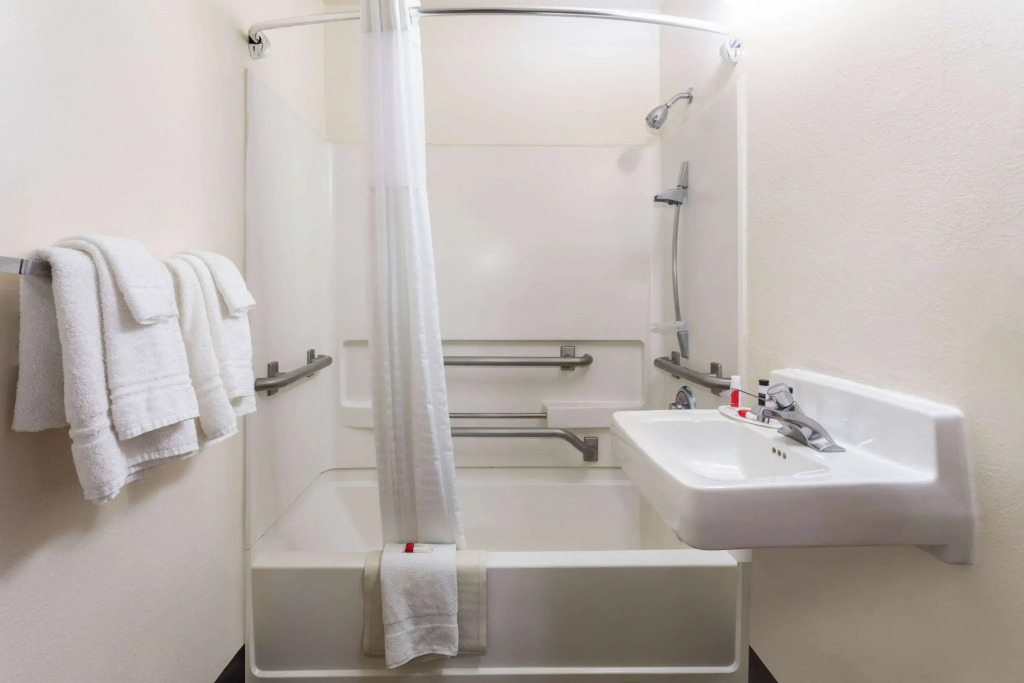 Travelodge by Wyndham Albuquerque East