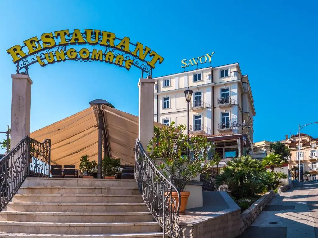 Hotel Savoy
