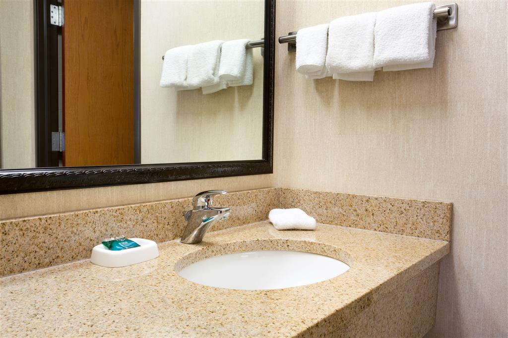 McAllen Plaza Hotel & Suites