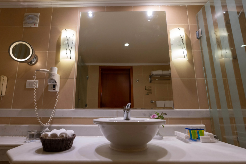 Отель Parrotel Beach Resort