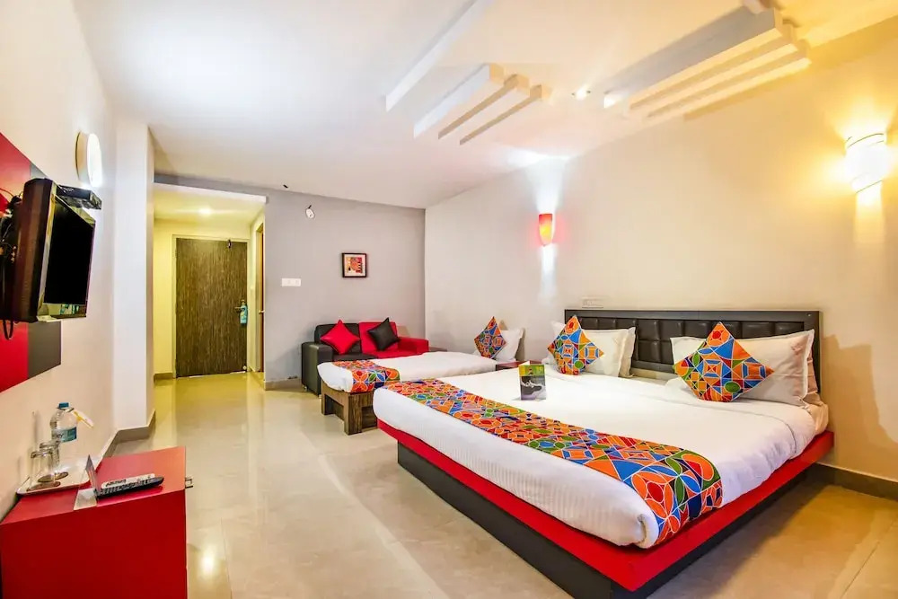 FabHotel Empire Grand Suites Ernakulam