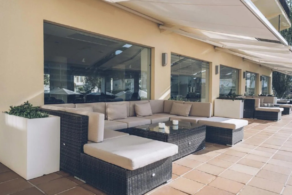 AYA Seahotel