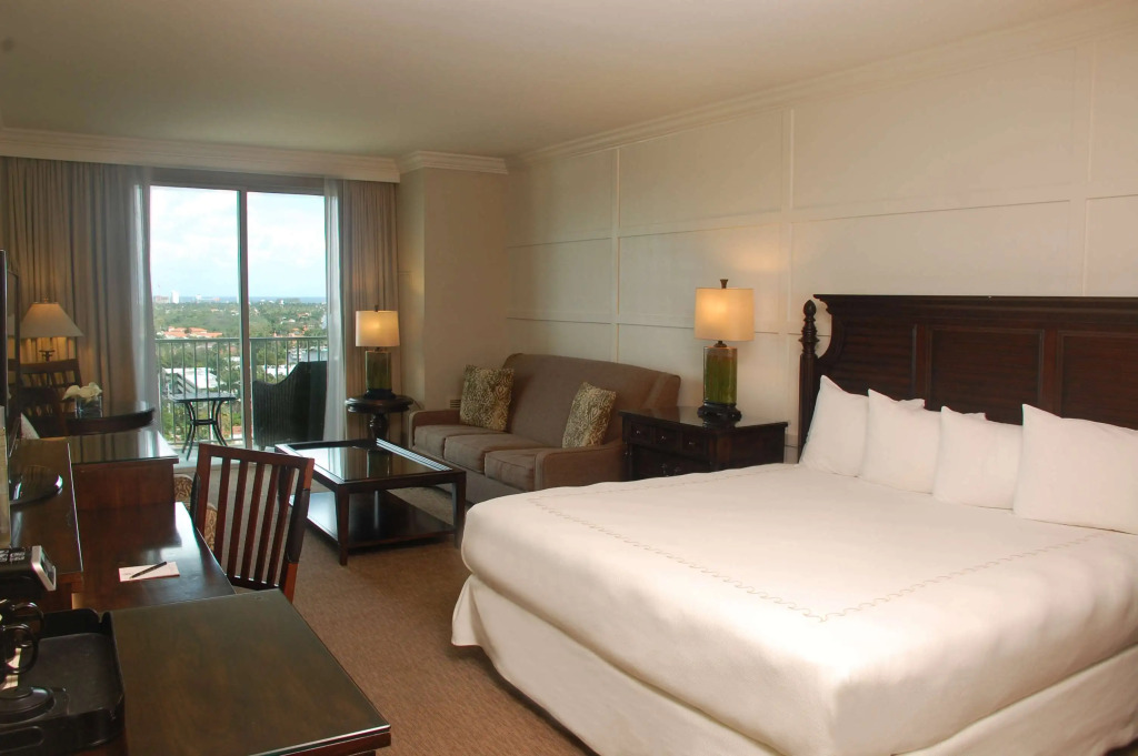 Riverside Hotel