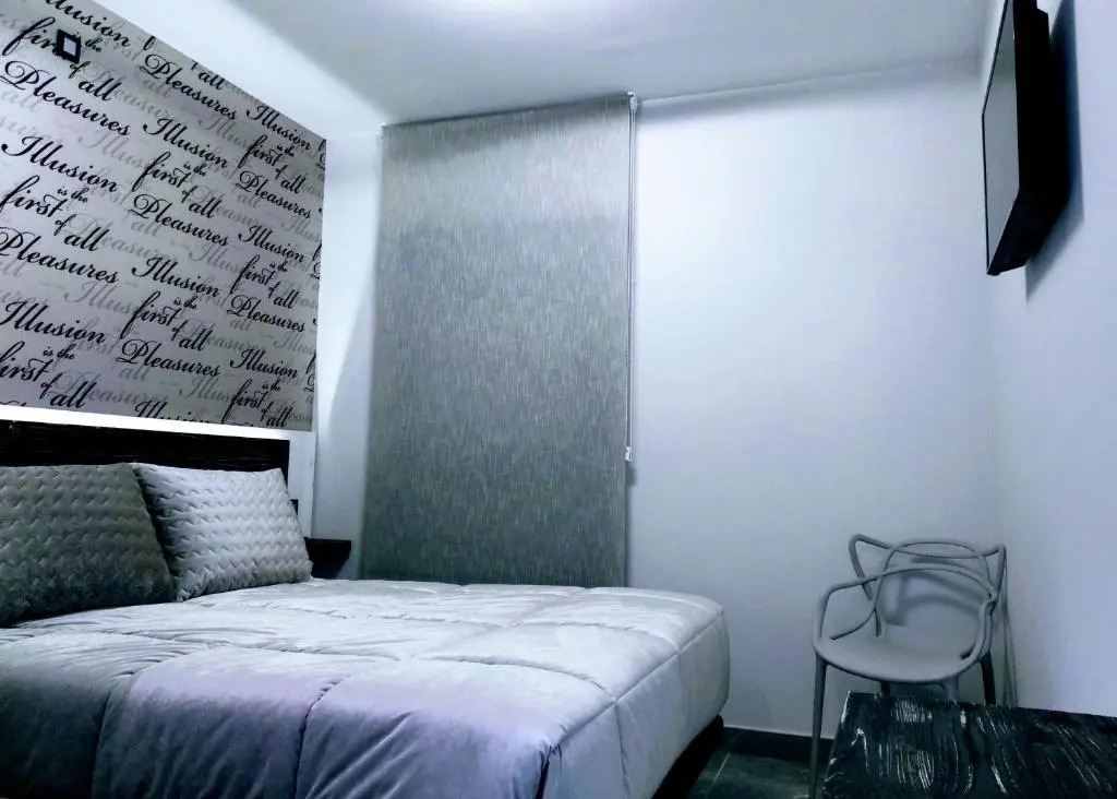 Hostal Canton Plaza