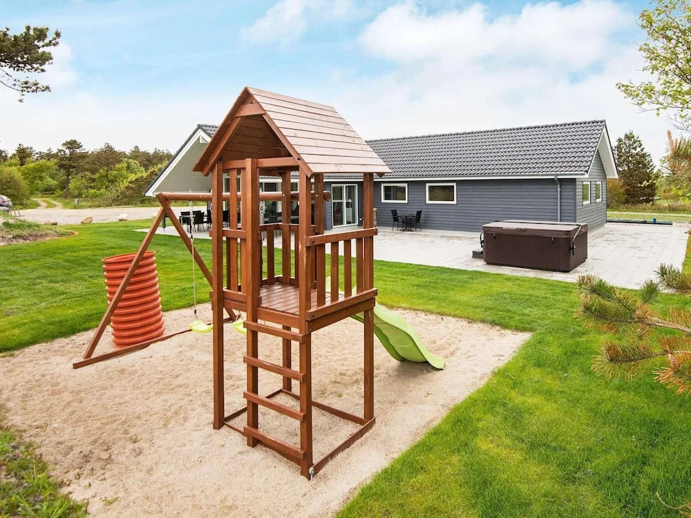 10 Person Holiday Home in Romo